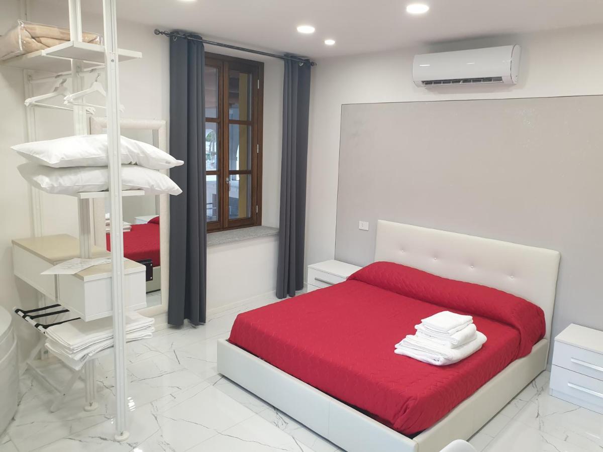 Cafe Del Peso Hotel Cavour Luaran gambar